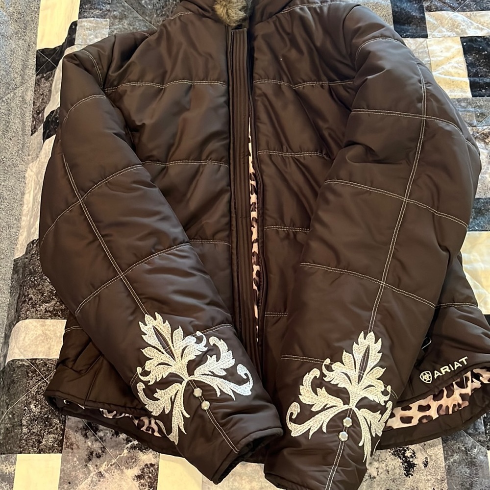 Ariat women’s brown coat!